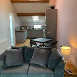 Cosy 2 Bed In 커크비로즈데일