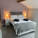 Lejlighed Cosy 2 Bed In