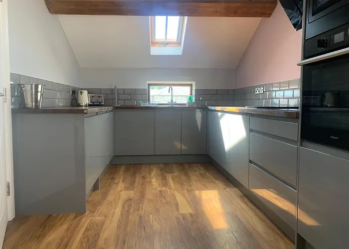 Cosy 2 Bed In Apartment