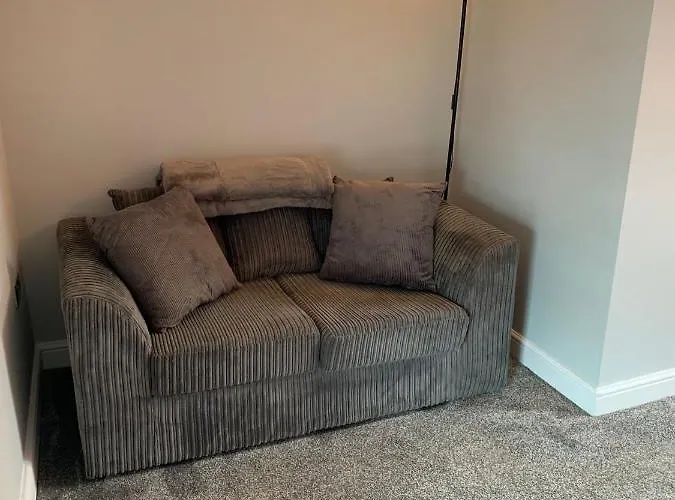 Cosy 2 Bed In Apartment *