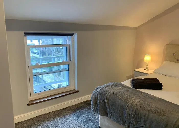 Cosy 2 Bed In Apartment